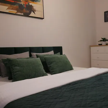 Apartament Spacious 3 In Center Perfect For Family Or A Group Of Friends *
