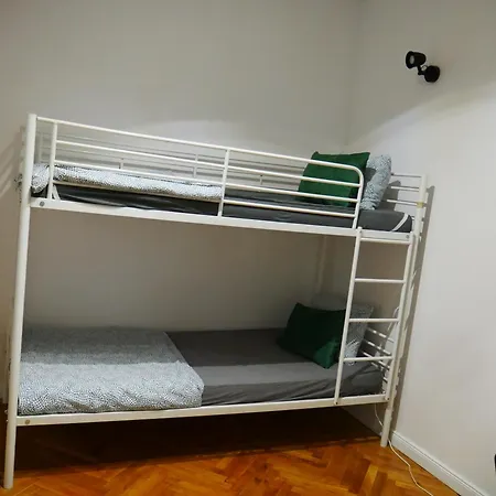 Spacious 3 In Center Perfect For Family Or A Group Of Friends Varsóvia