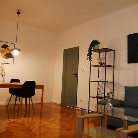Apartamento Spacious 3 In Center Perfect For Family Or A Group Of Friends *
